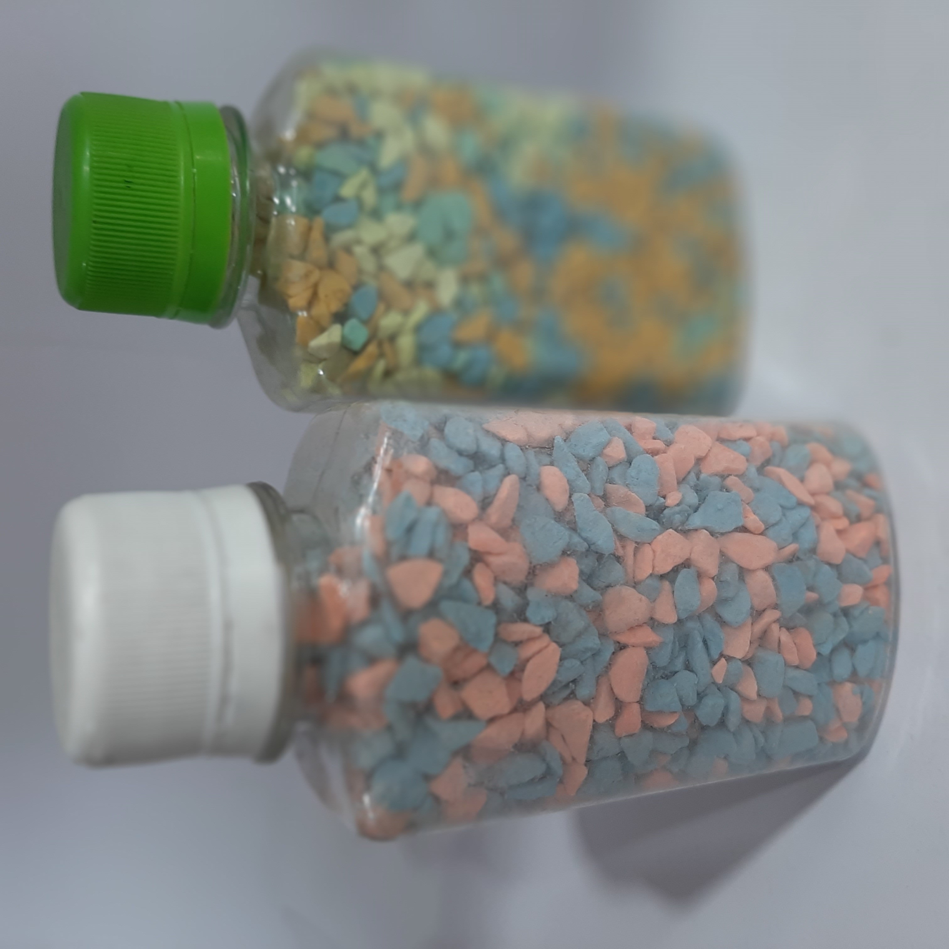 سنگ ریزه رنگی تزیینی 